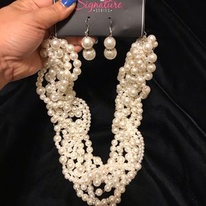 🆕 Pearl Necklace & Earrings